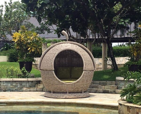 Handmade Rattan Outdoor Bed - Image 10